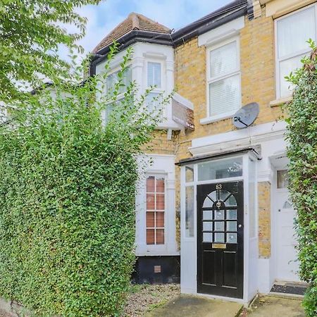 2 Bed Garden Flat Leyton Village Londra Esterno foto